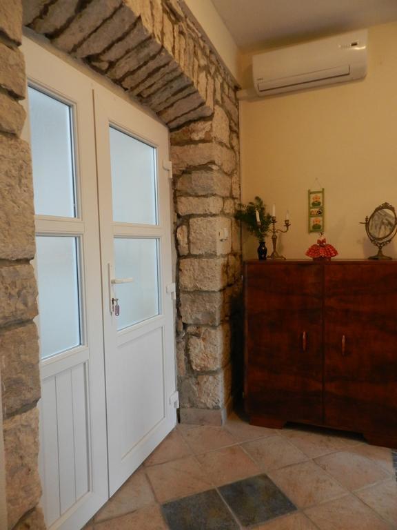 Apartment Deni Lumbarda Habitación foto